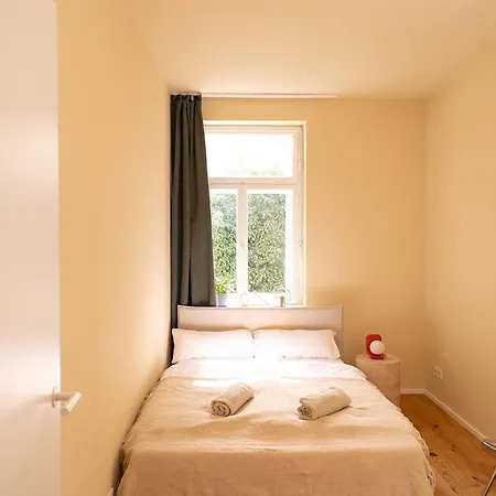 Apartment Hinterhaus Traeumchen Auf Der Karl - Liebknecht *