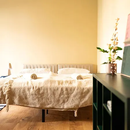 Apartamento Hinterhaus Traeumchen Auf Der Karl-liebknecht In