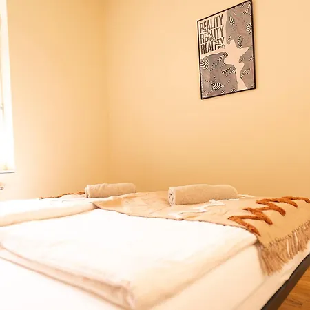 Hinterhaus Traeumchen Auf Der Karl-liebknecht In Apartamento