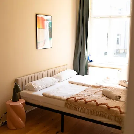 Hinterhaus Traeumchen Auf Der Karl-liebknecht In